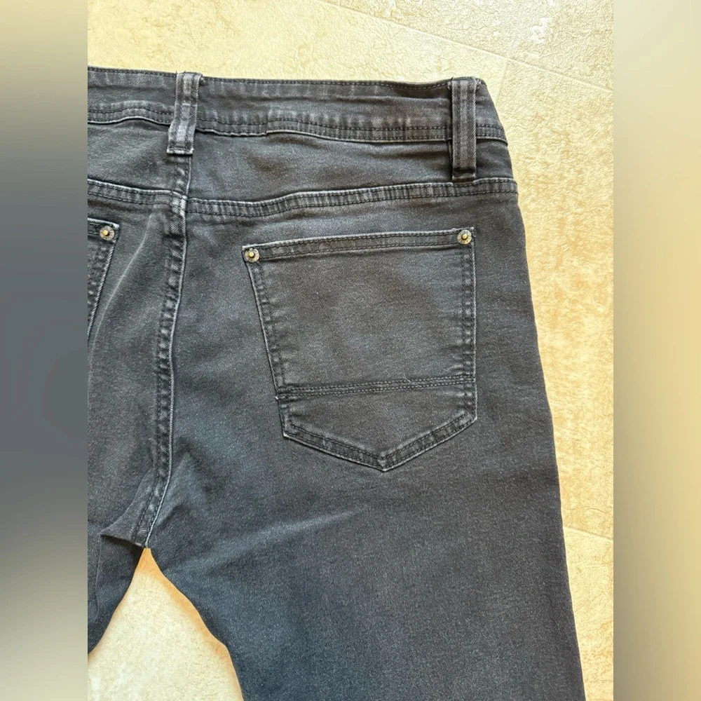 NWOT Free Planet Men's Dark Black Slim Jeans - Five Pocket Style